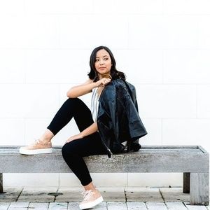 Meet your Posher, Regina